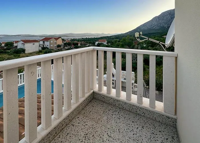 בית נופש 3 Bedroom Amazing In אורביץ