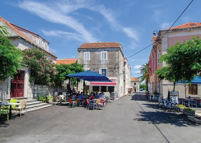 Nyaraló 3 Bedroom Amazing In Orebić