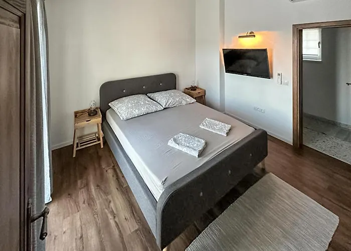 בית נופש 3 Bedroom Amazing In