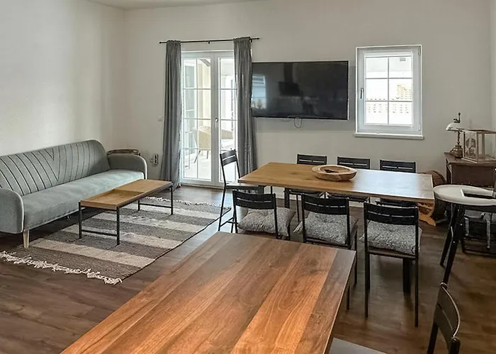 בית נופש 3 Bedroom Amazing In